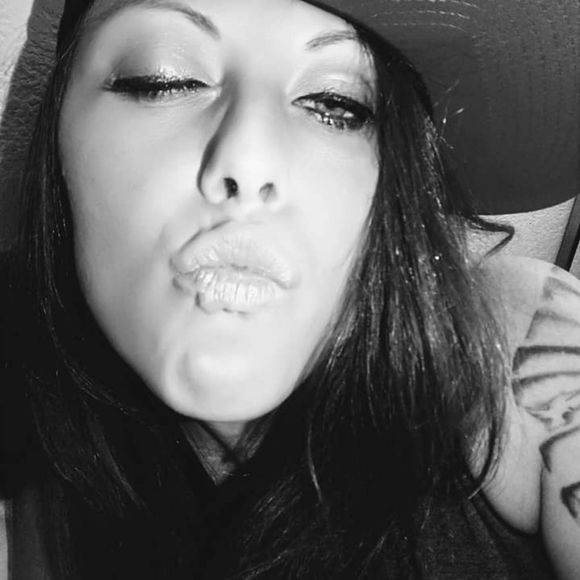 Meet your Posher, Ruby rose - Picture 3 of 7